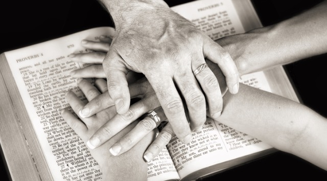 4-benefits-of-reading-the-bible-daily-with-your-wife